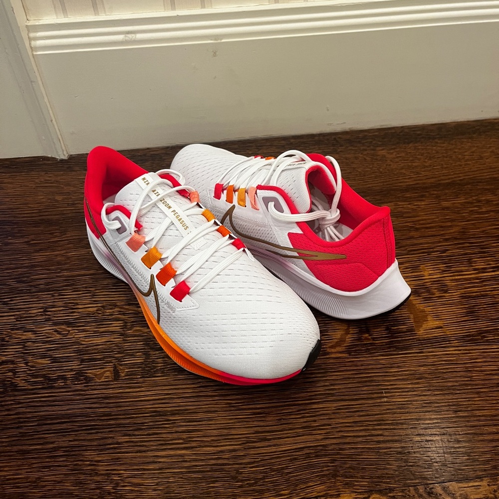 Nike Air Zoom Pegasus Size: Women 8